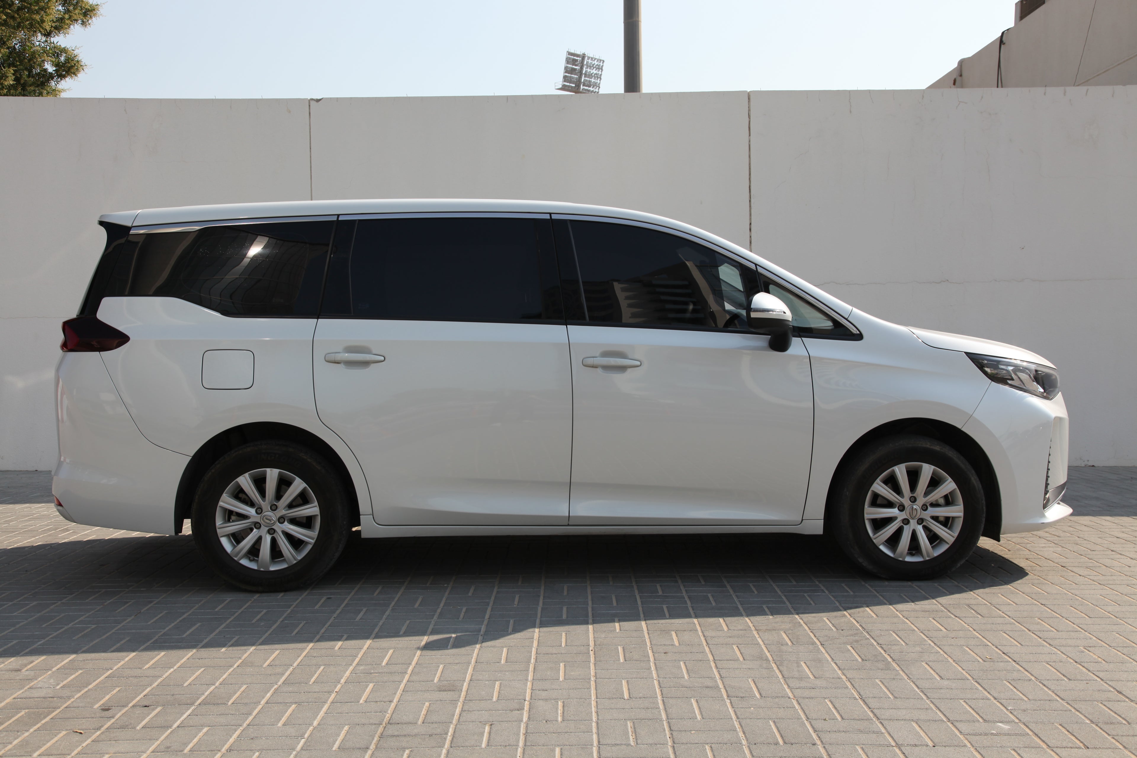 GAC GN6 (M6) 7 Seaters MPV For Rent