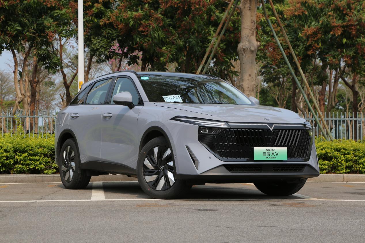 Dongfeng Venucia SUV For Rent